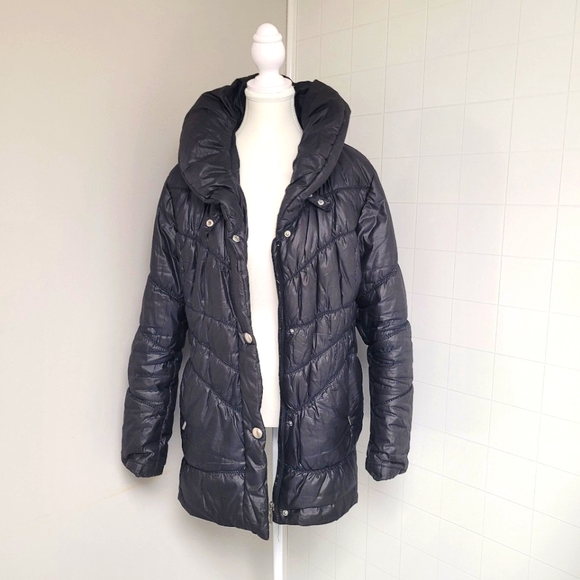 Women's Winter Jacket - Picture 2 of 7